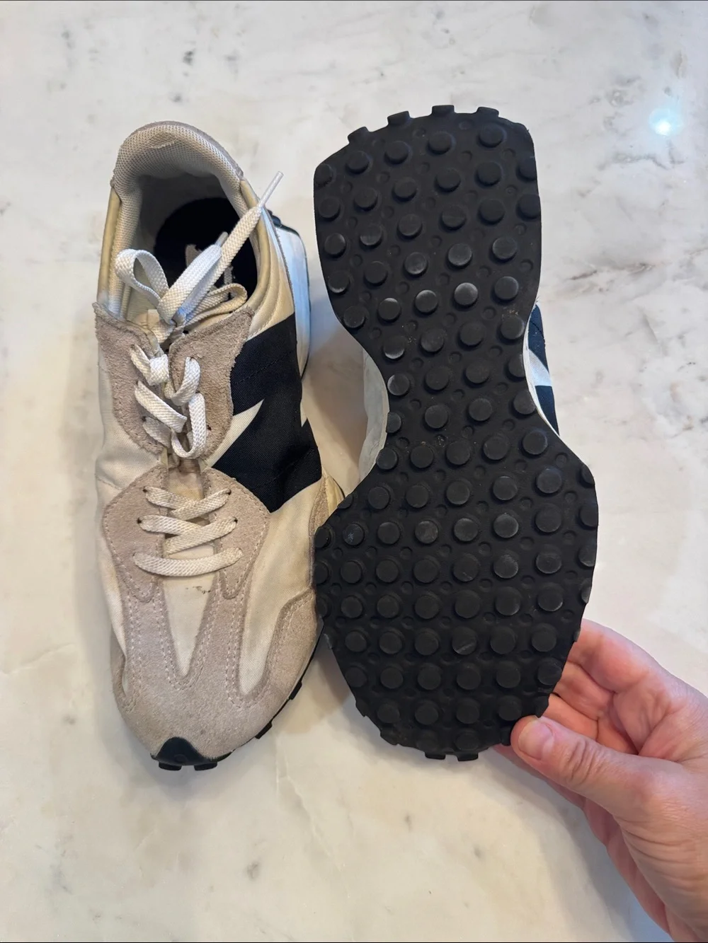 New Balance Retro Casual Women's Suede & Mesh Sneakers in White and Black sz 10